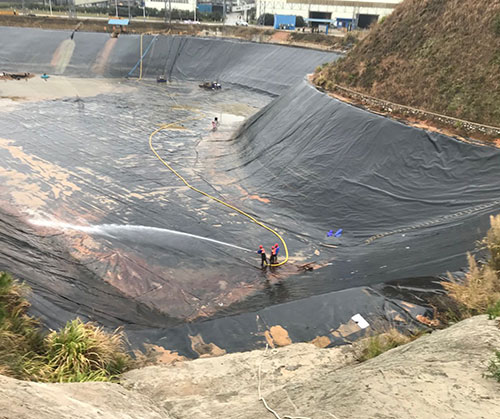 平顶山废水池清理
